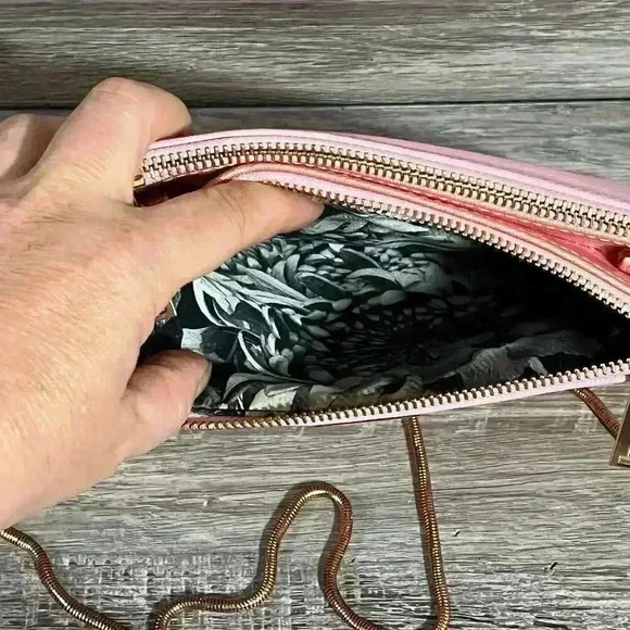 Ted Baker Pink Crossbody Bag with Rose Gold Chain Strap | Dual-Zip Purse - Picture 3 of 14